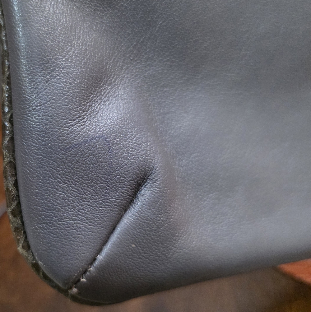 Vintage Etienne Aigner  Grey Snake Leather Bag Clutch - Picture 8 of 11